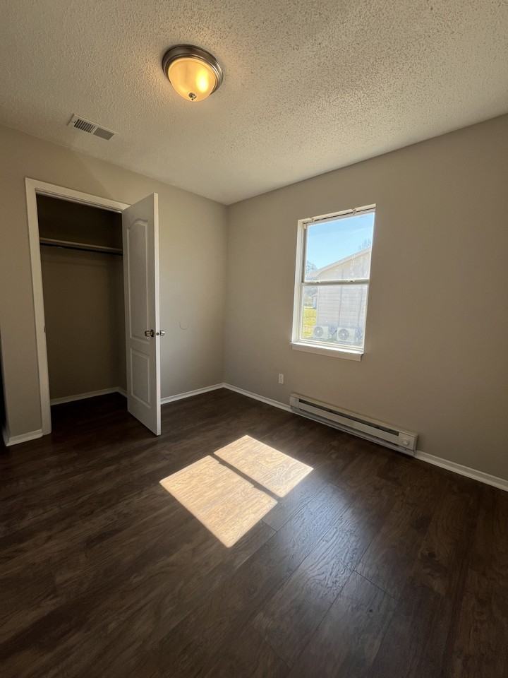 485 S Jefferson St #1 - Photo 7 of 9