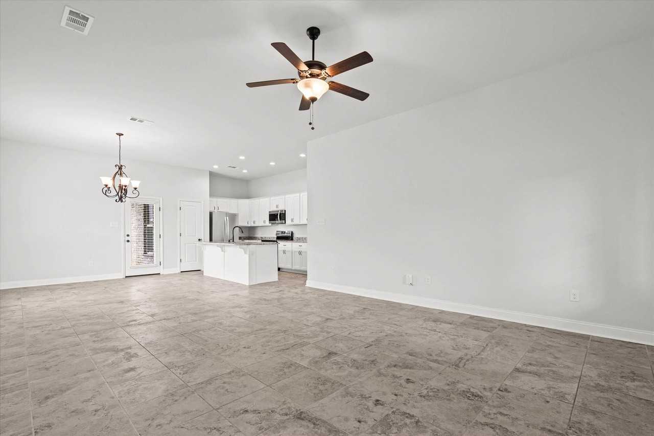 1372 Surrey Loop #1 - Photo 4 of 23