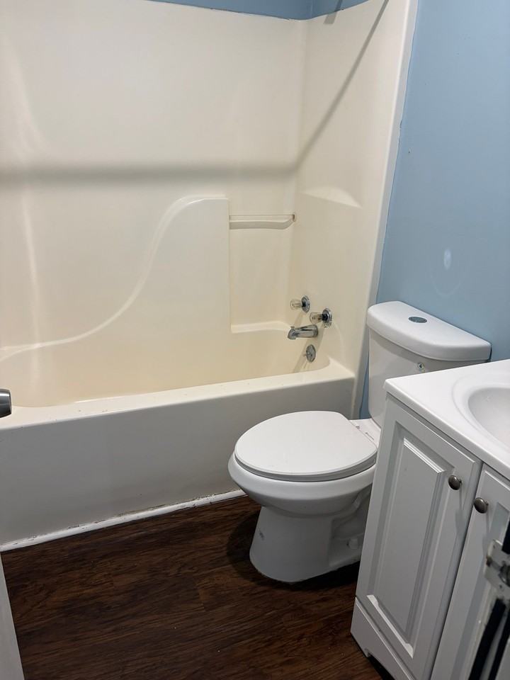 479 Dixon St #1 - Photo 4 of 12