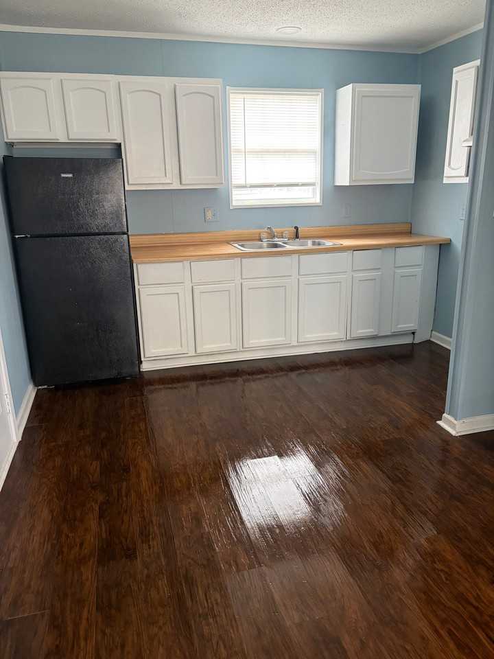 479 Dixon St #1 - Photo 7 of 12