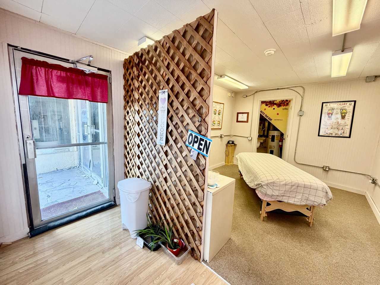123 N Madison Ave #1 - Photo 3 of 8