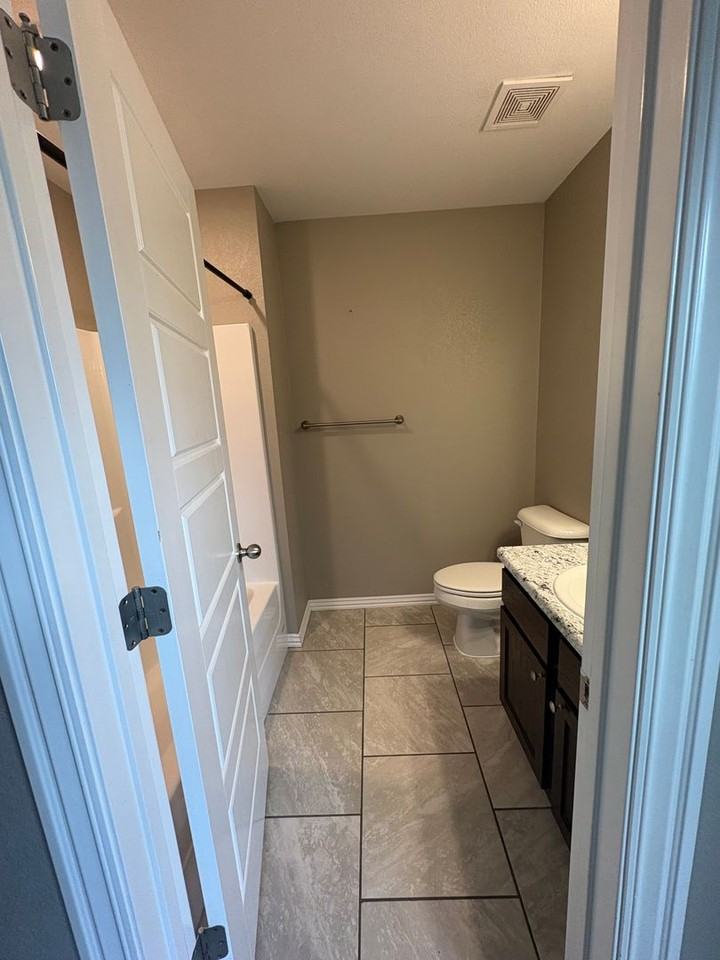 Gravette Duplexes - Photo 6 of 11