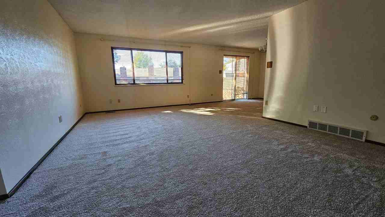 13884 W 68th Dr - Photo 4 of 19