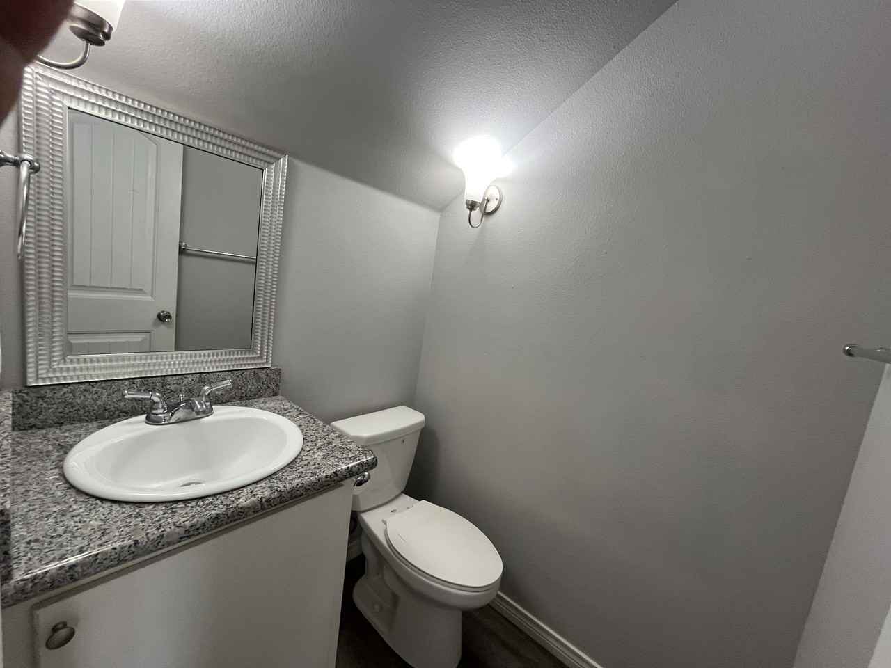 3426 Itasca St #1 - Photo 4 of 18