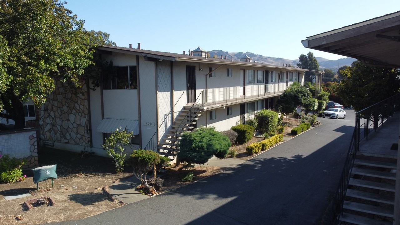 510 Fairgrounds Dr - Photo 2 of 27
