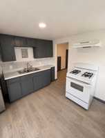 featured image of 703 W Clinton St #2