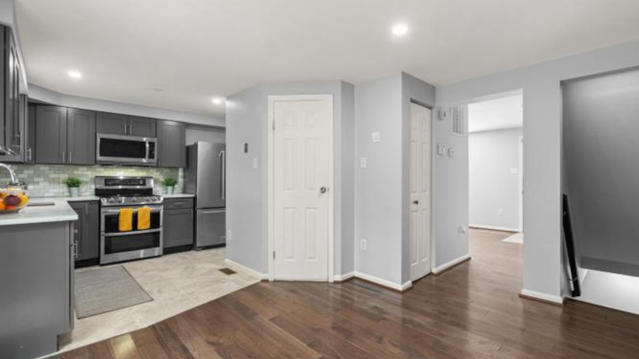 1757 Jacobs Meadow Dr #1 - Photo 5 of 44