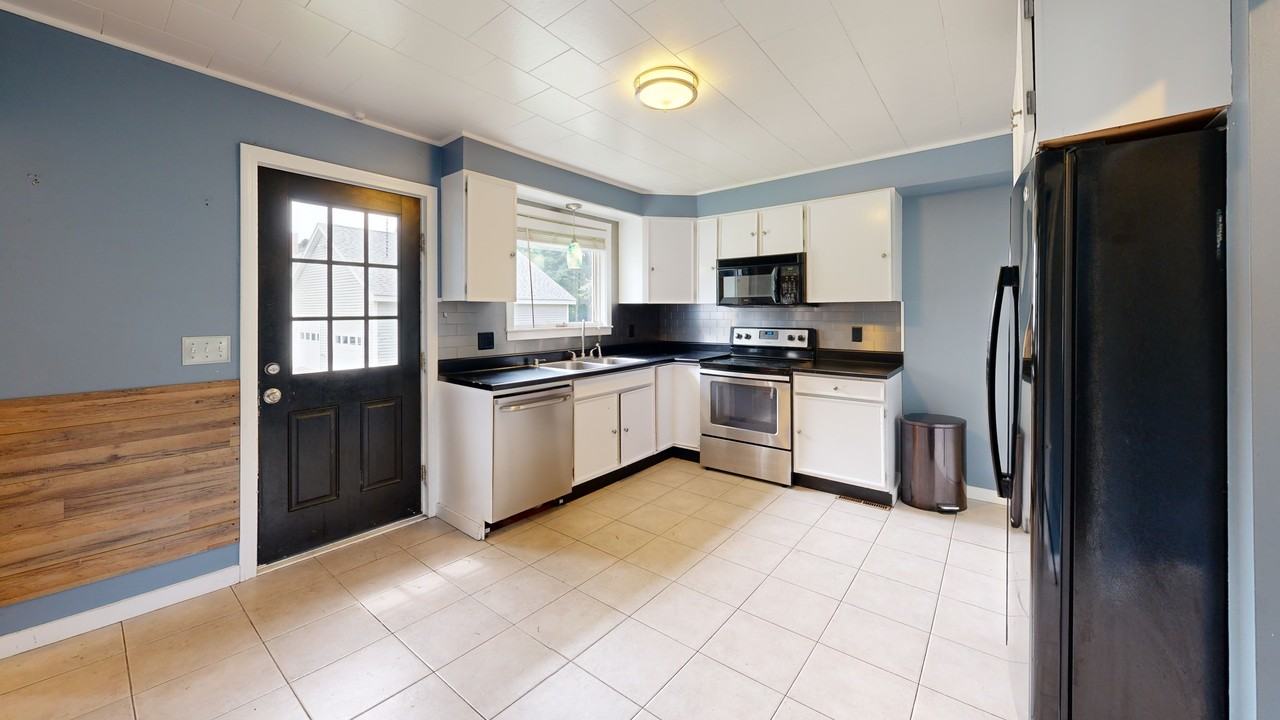 456 River Dr #1 - Photo 2 of 22