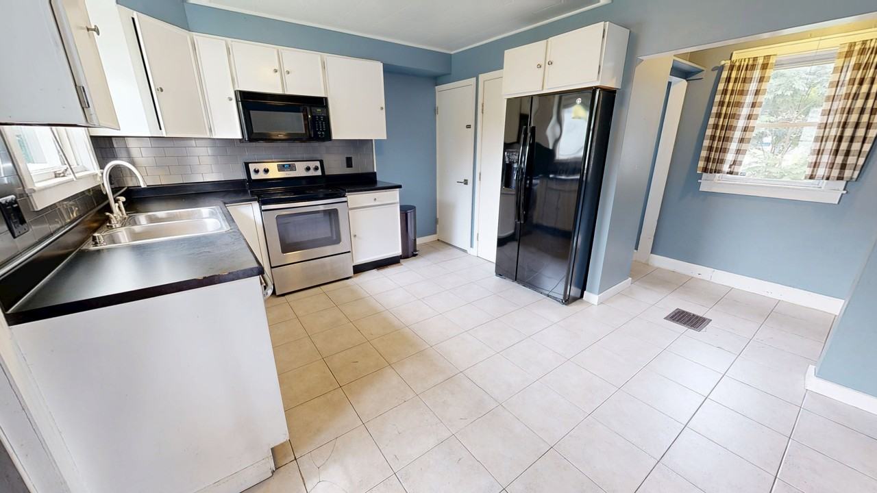 456 River Dr #1 - Photo 3 of 22