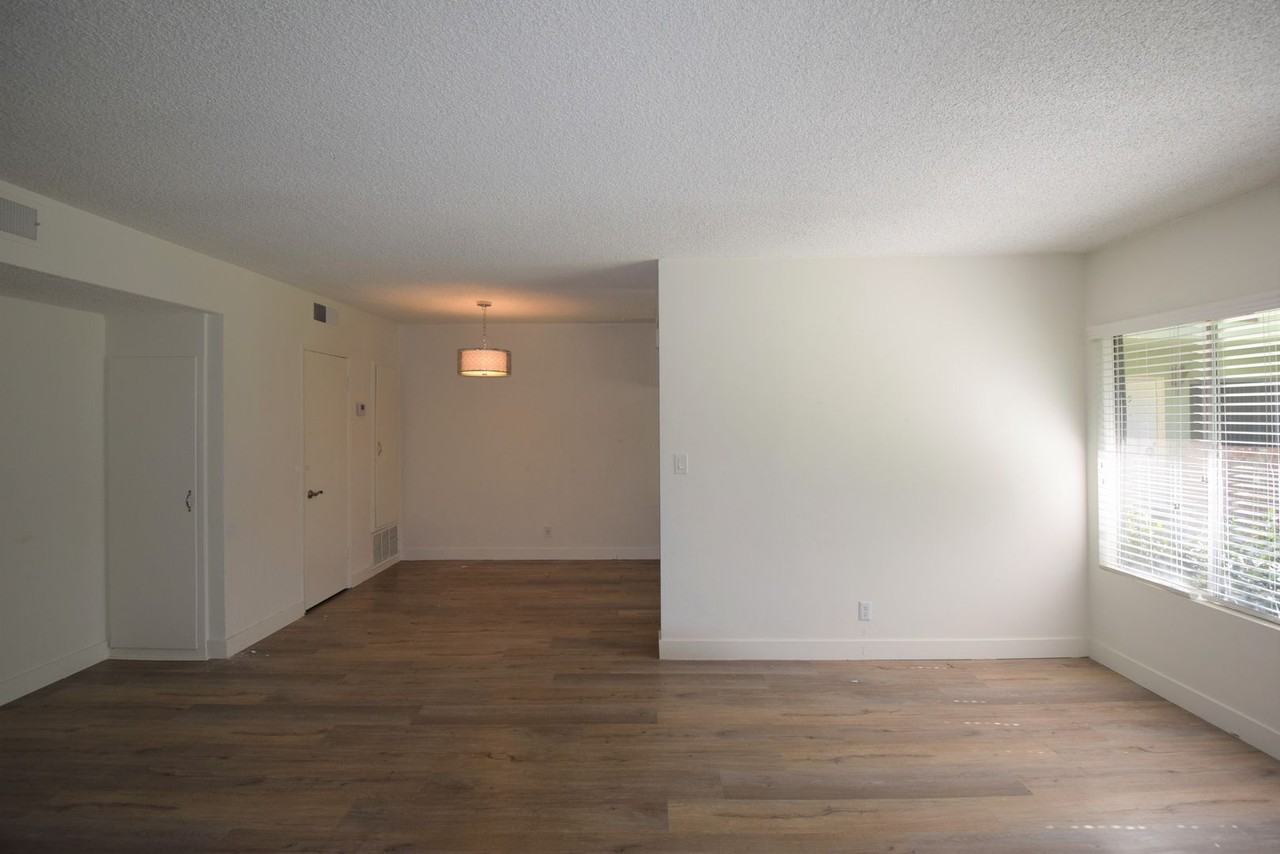The California Apartments - Photo 6 of 33