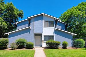 featured image of 4779 N Cedar Ave #101
