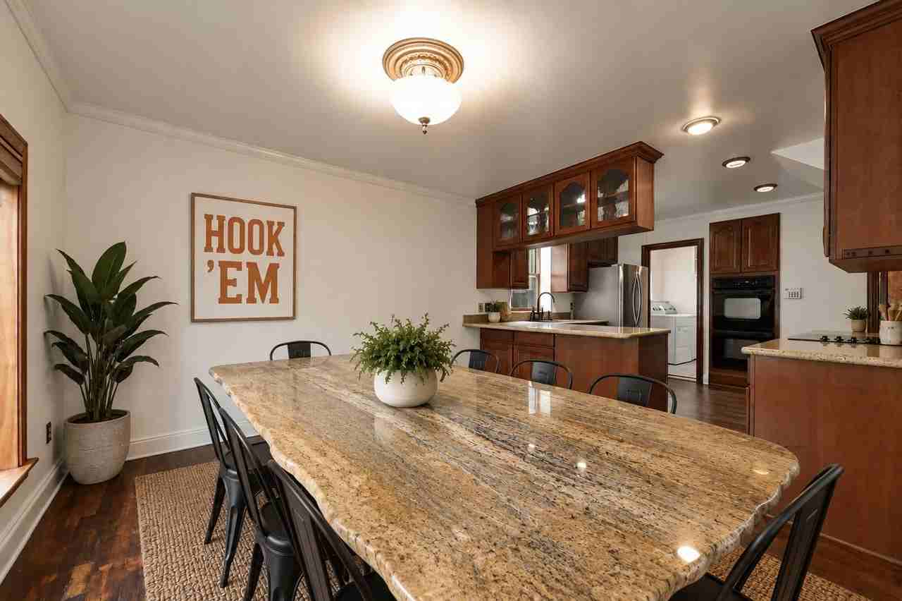 2829 San Gabriel St - Photo 7 of 50