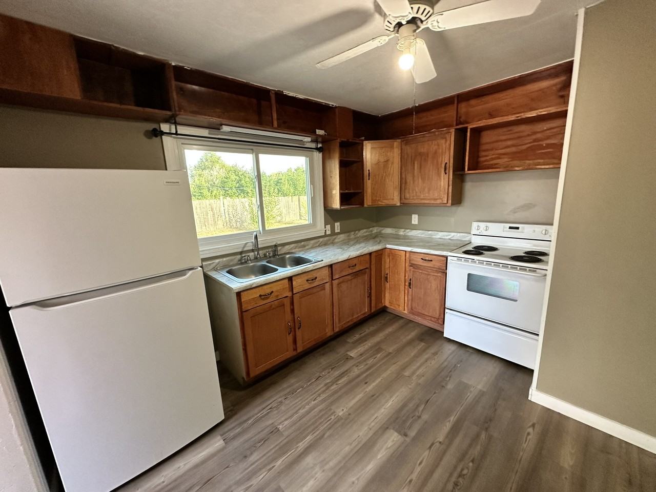 102 George St #1 - Photo 3 of 11