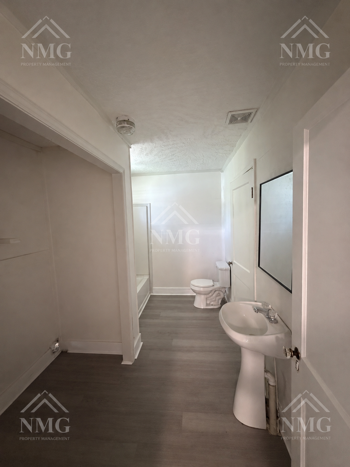1457 Lakeview Ave #1 - Photo 2 of 14