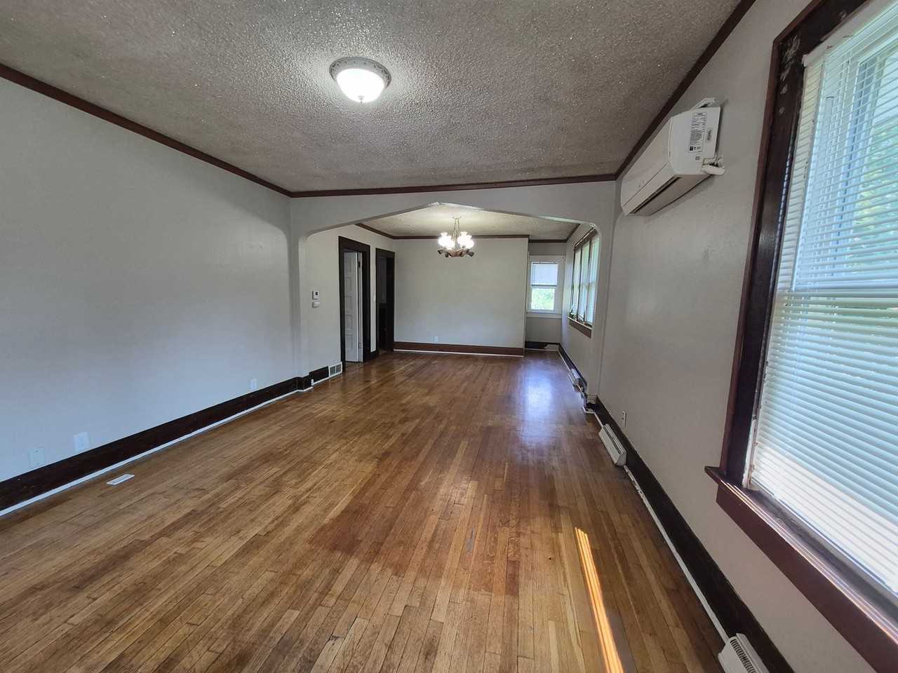 1711 Washington Ave - Photo 4 of 16