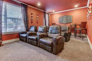 401 Santos St - Photo 1 of 1