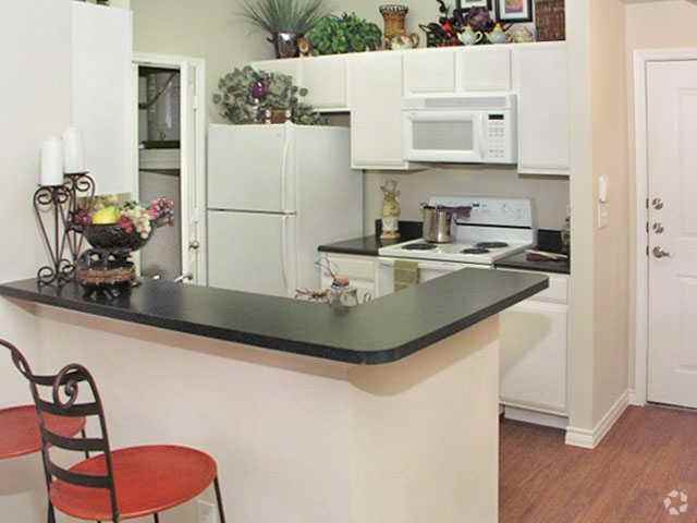 300 Labor St - Photo 3 of 30