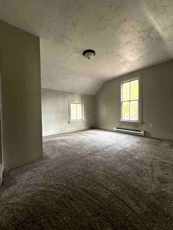 420 Middlebury St #2 - Photo 6 of 10