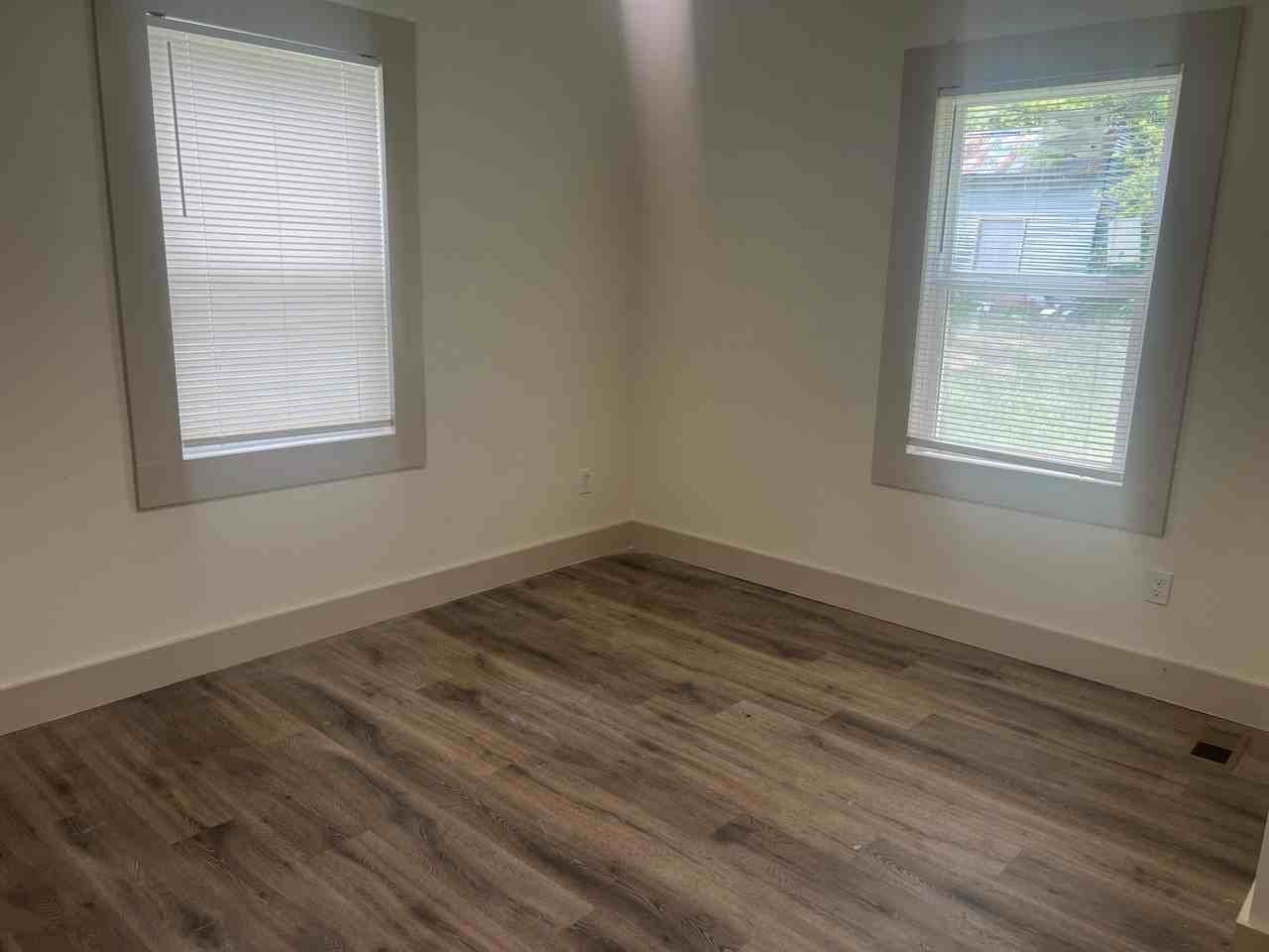 3733 Maple Ave Sw #1 - Photo 5 of 14