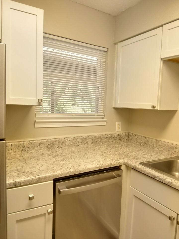 12495 Airblanc Dr #20 - Photo 5 of 10