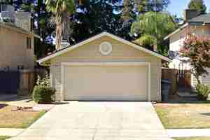 featured image of 2068 W Magill Ave