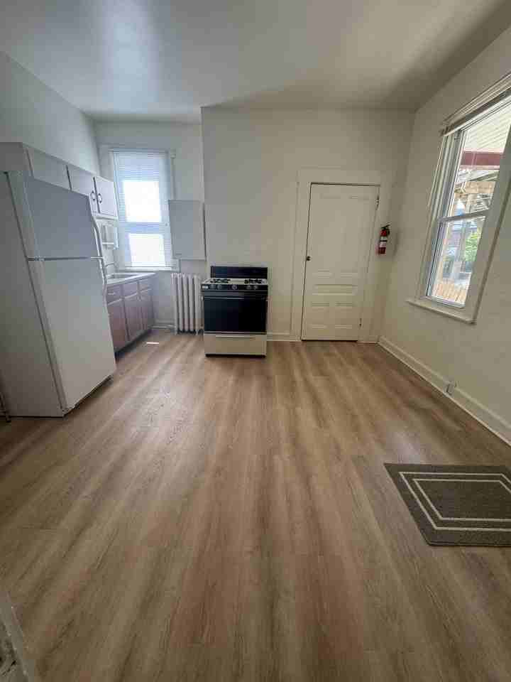 310 3rd St #1 - Photo 2 of 27