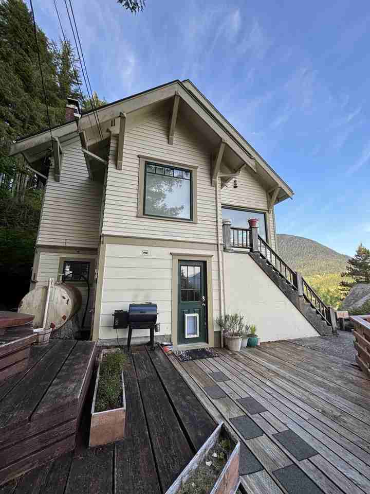 507 Cedar St #1 - Photo 2 of 3