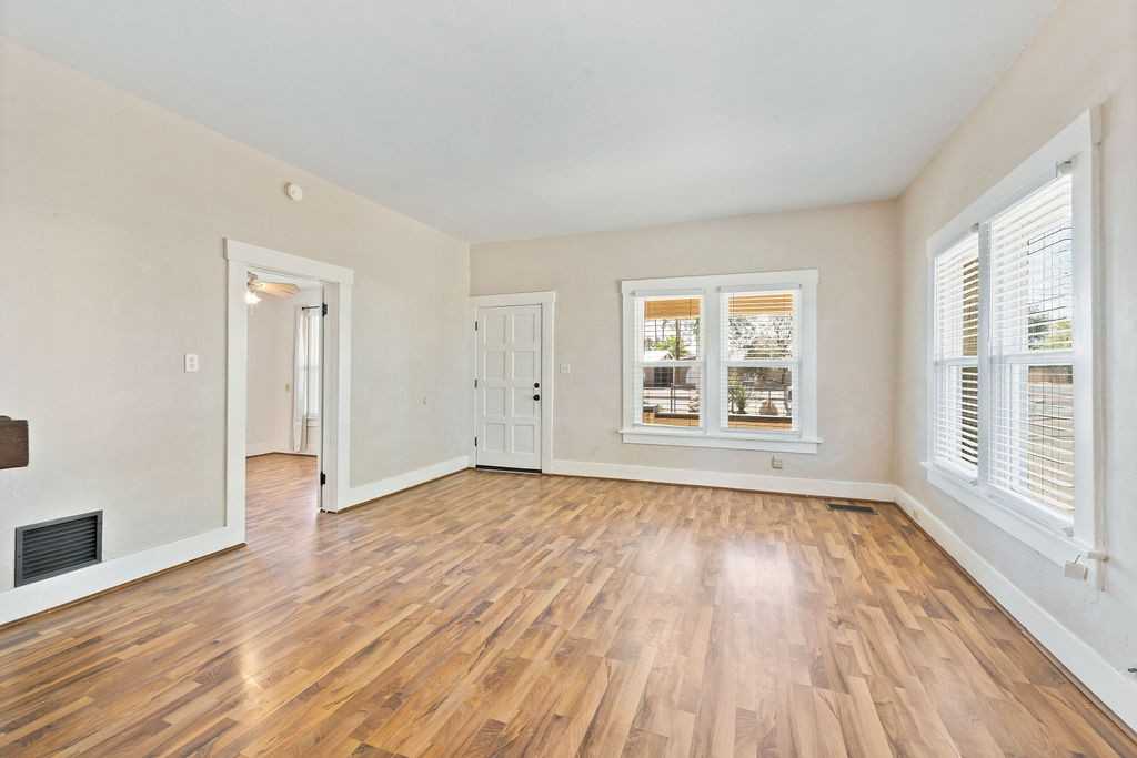 4301A E Fairmount St #1 - Photo 6 of 50