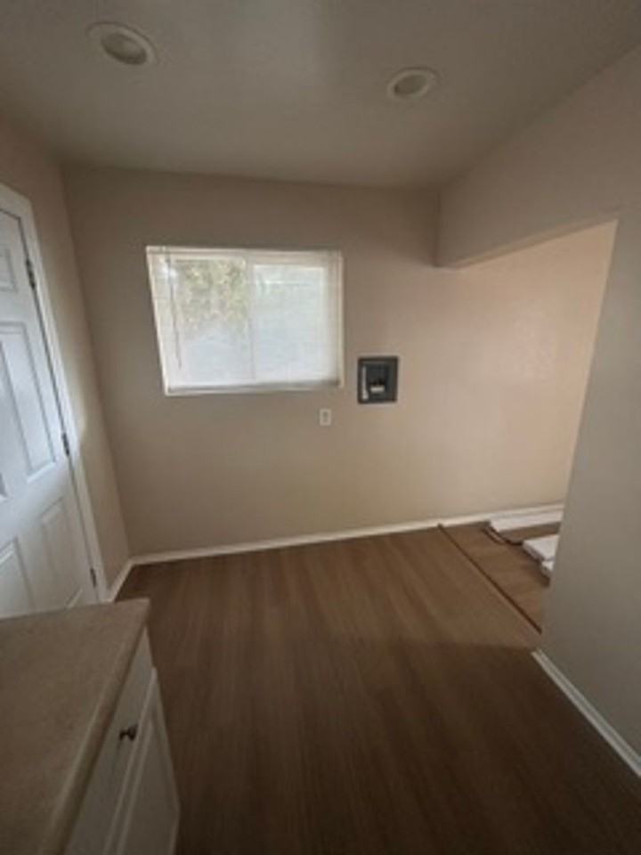 Brand-New 3 bedroom 2 bath - Photo 4 of 19