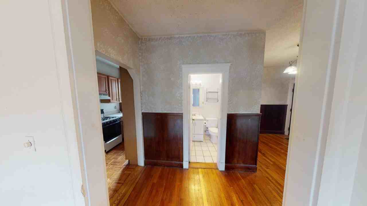 311 Allston St - Photo 6 of 10