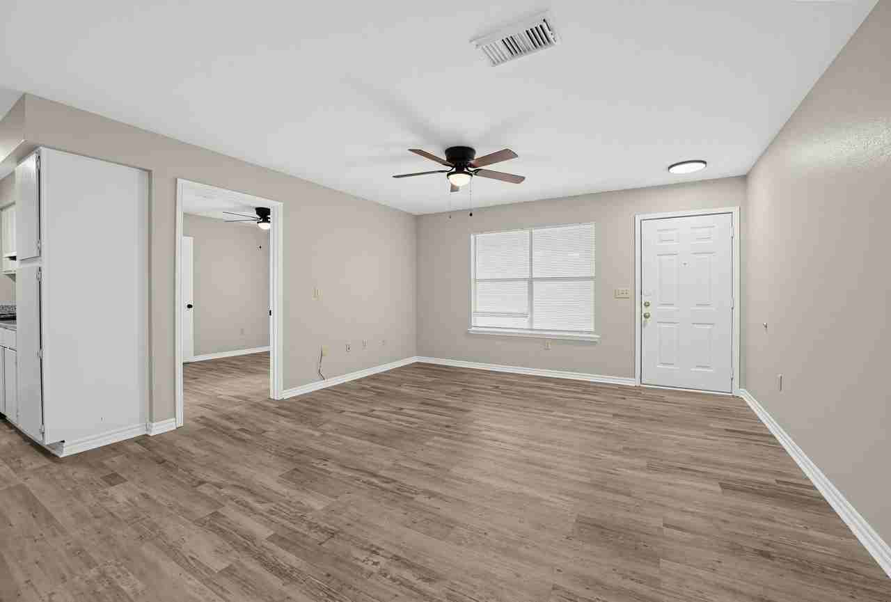 Palmwood Place - Photo 4 of 50