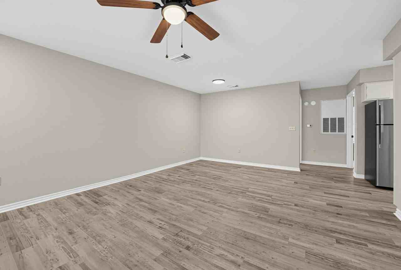 Palmwood Place - Photo 5 of 50