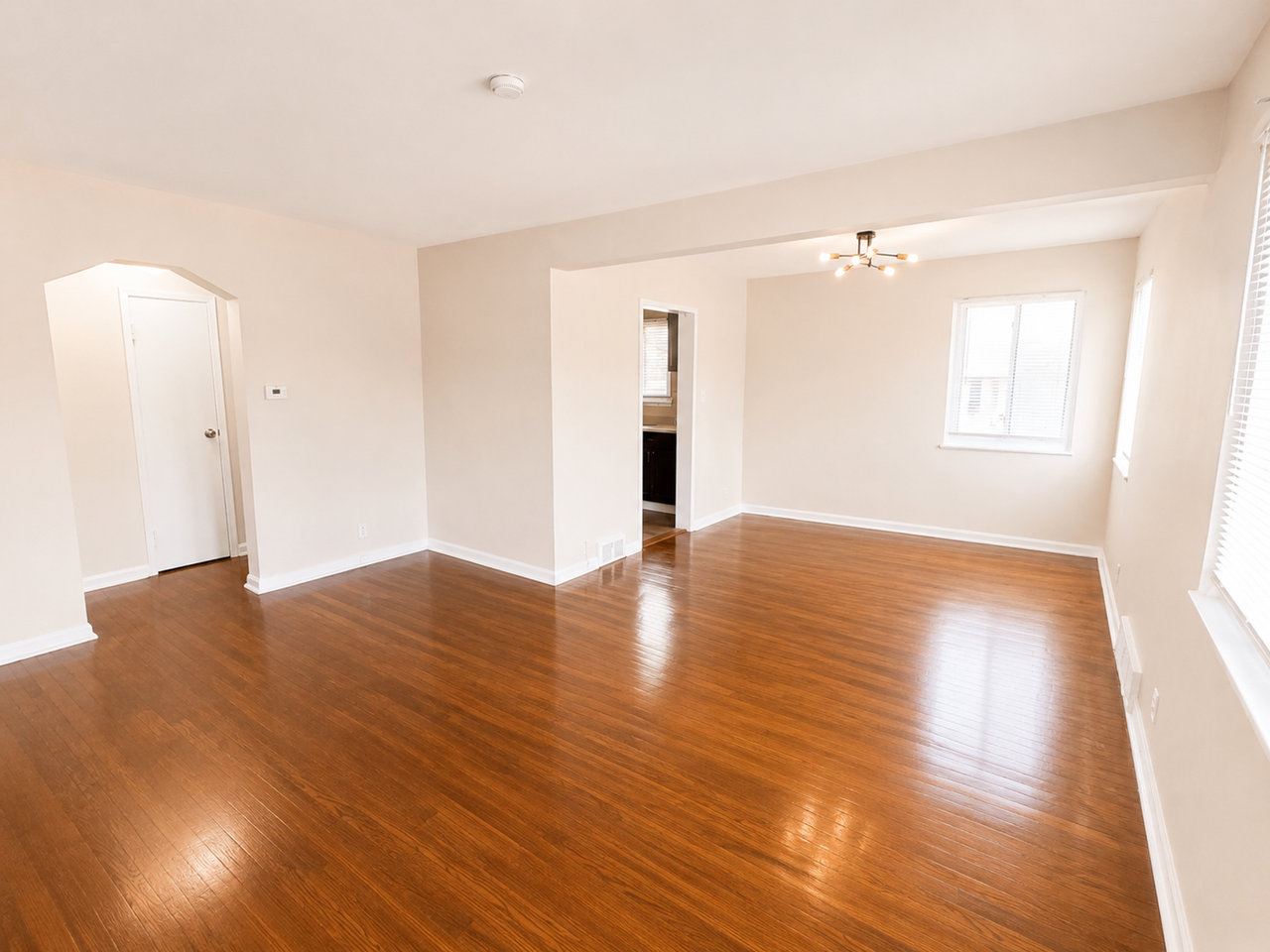 Detroit Luxury Living Apartments - Photo 3 of 31