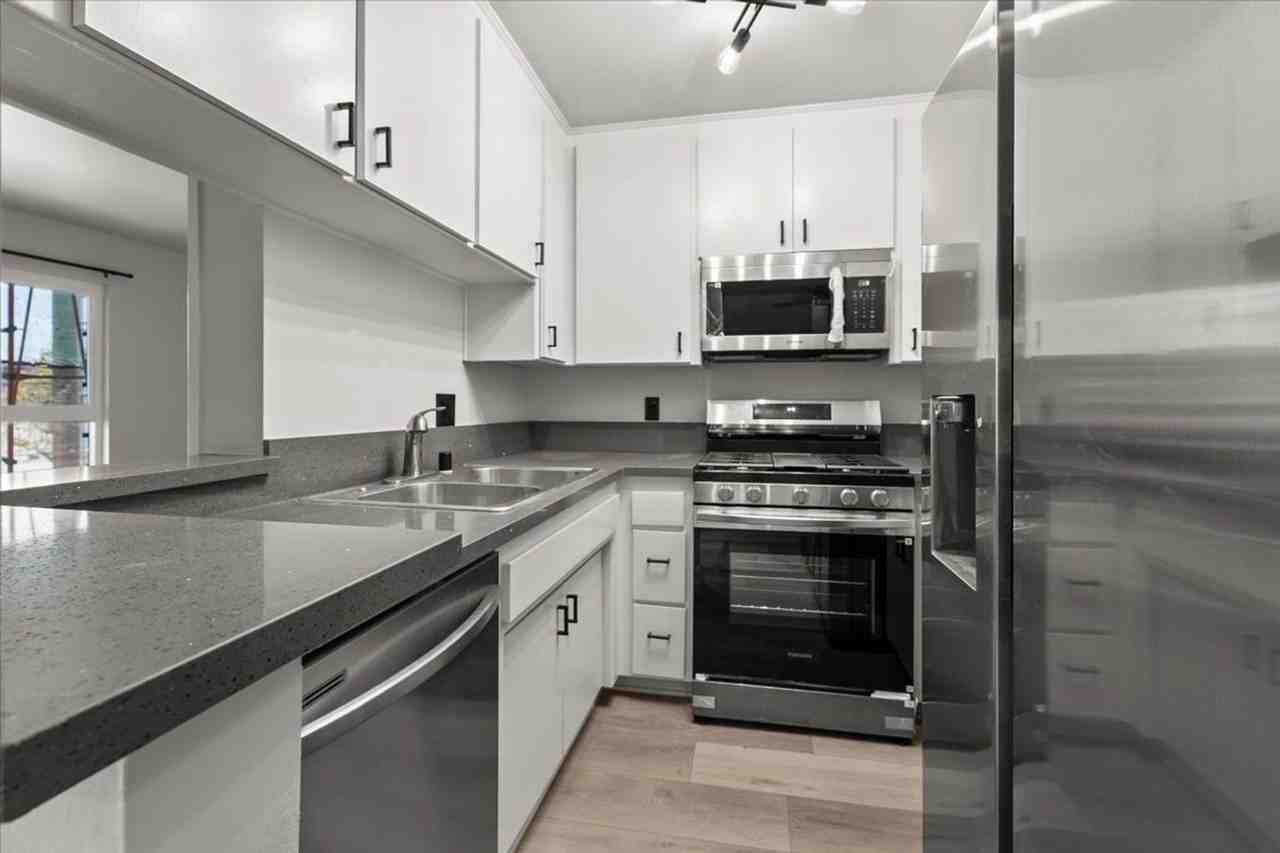 Sycamore Avenue (#980) - Photo 4 of 27