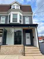 featured image of 835 E Prospect St