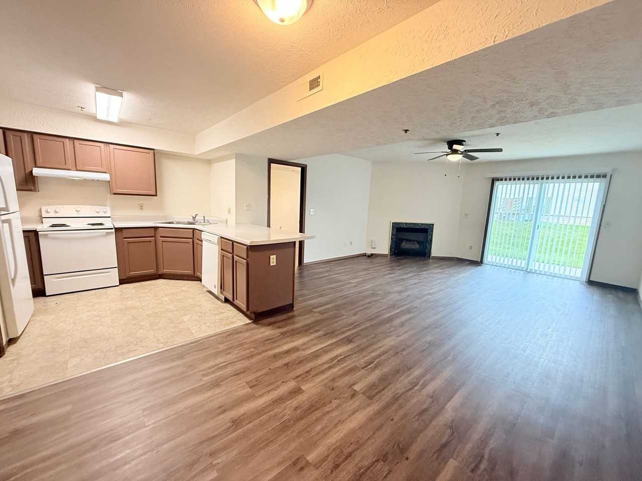 2001 S Morris Ave - Photo 3 of 10