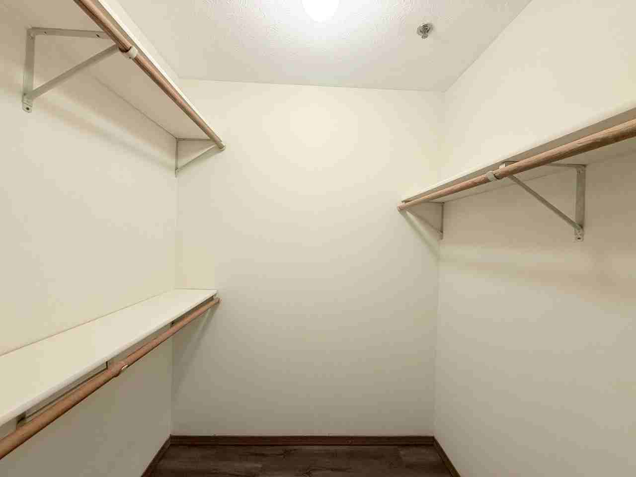 2001 S Morris Ave - Photo 7 of 10