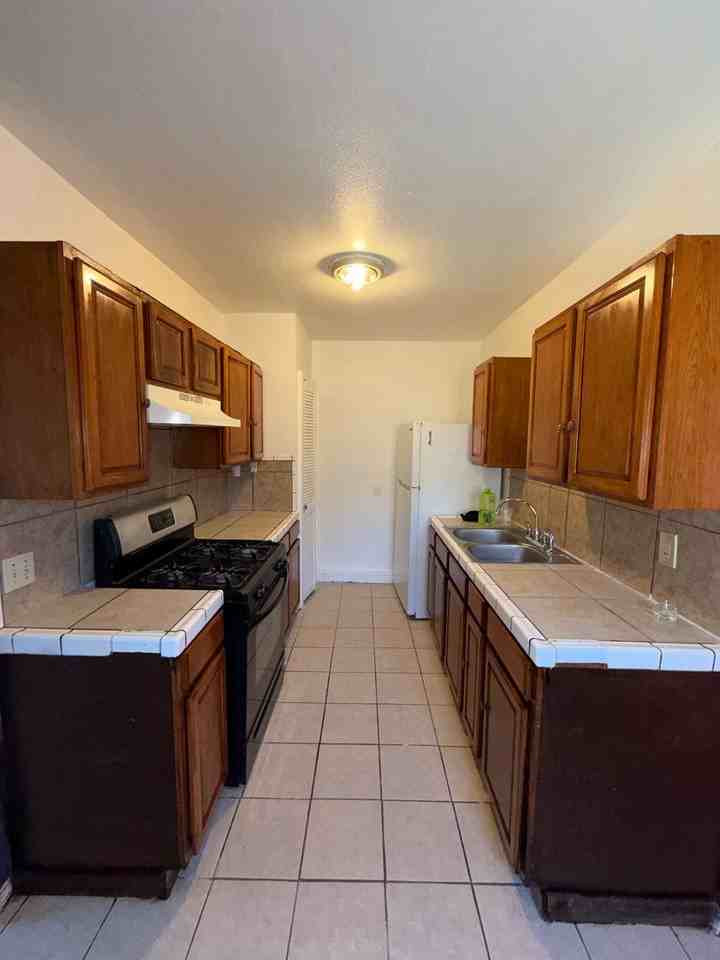 2605 Buddy Dr - Photo 3 of 4