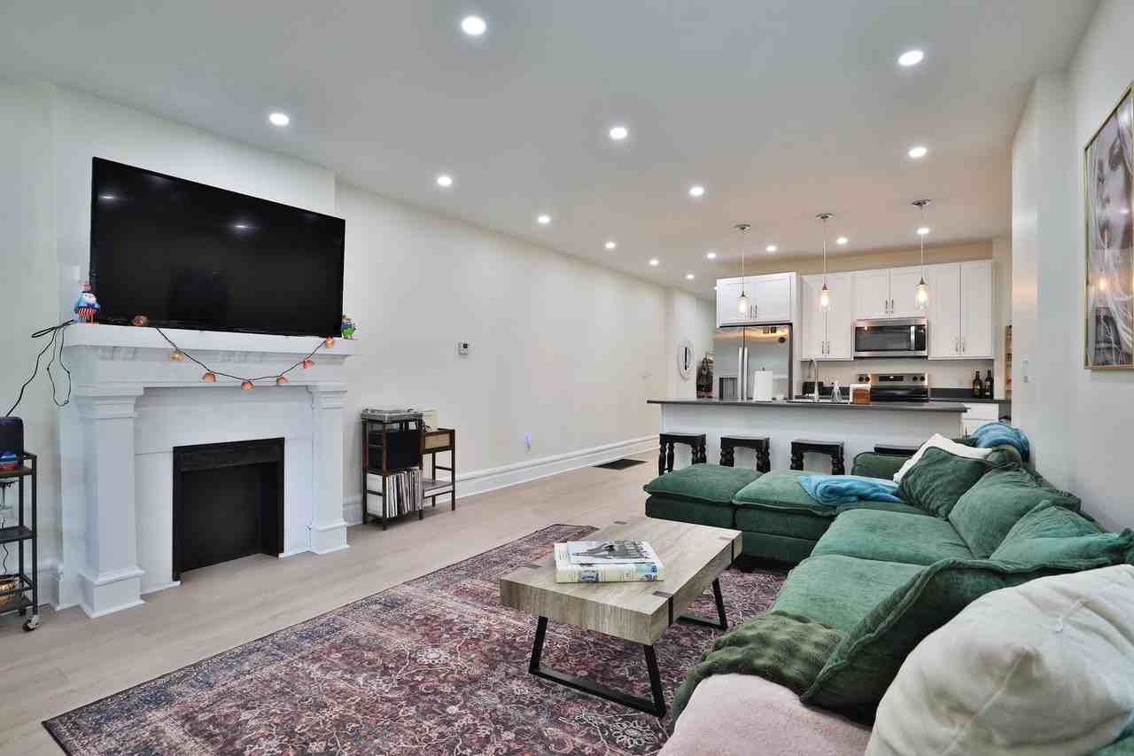 105 E Frambes Ave - Photo 2 of 16