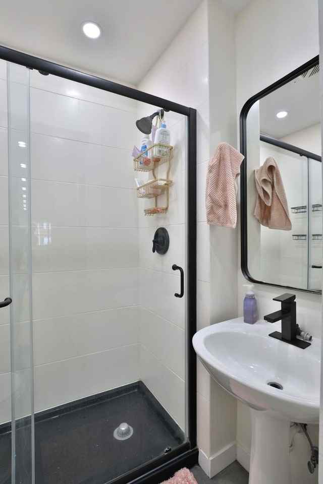105 E Frambes Ave - Photo 6 of 16