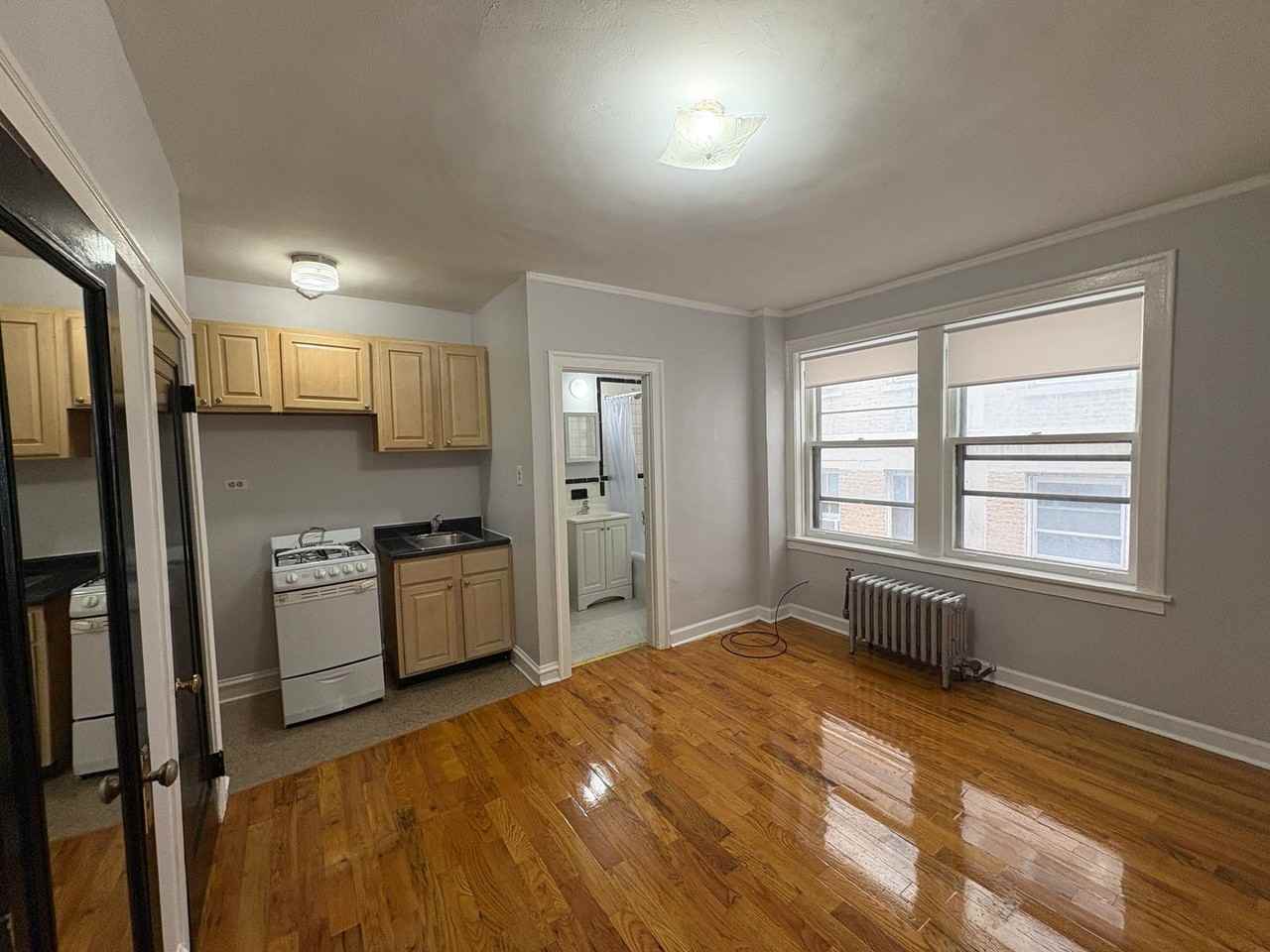 917 Eastwood LLC - Photo 3 of 23