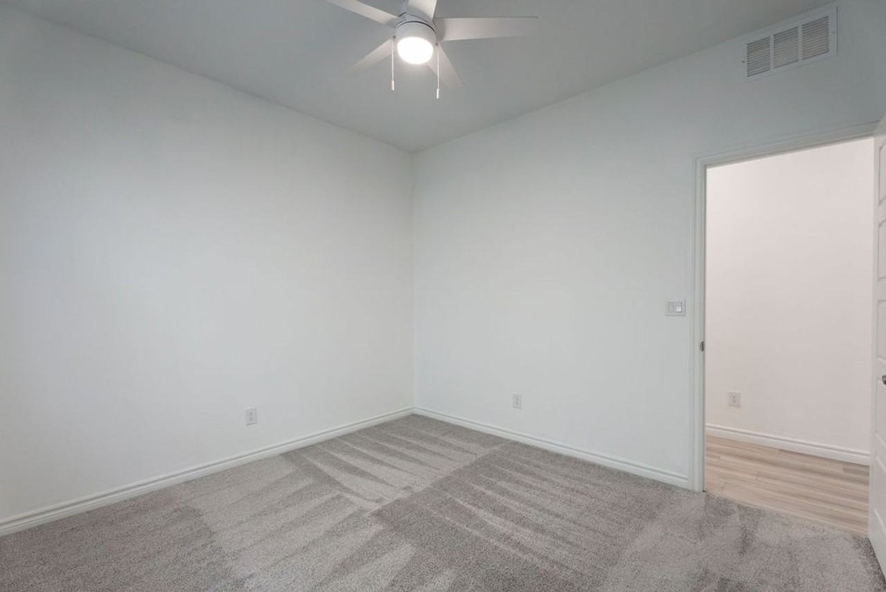 6822 Greensmen Ave - Photo 2 of 50