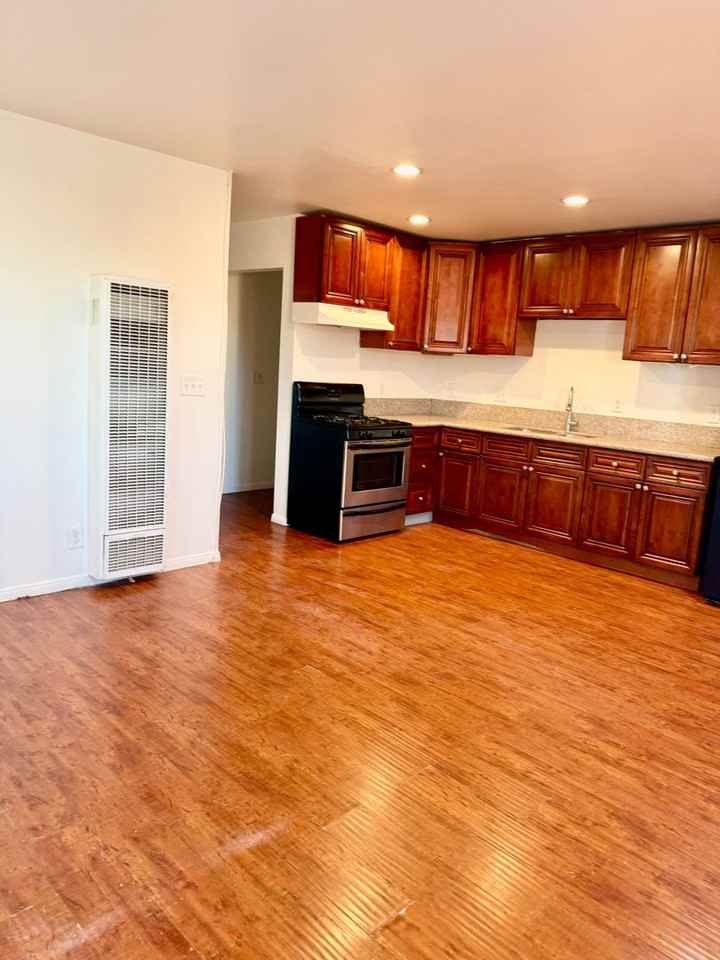 1122 W 93rd St - Photo 2 of 8