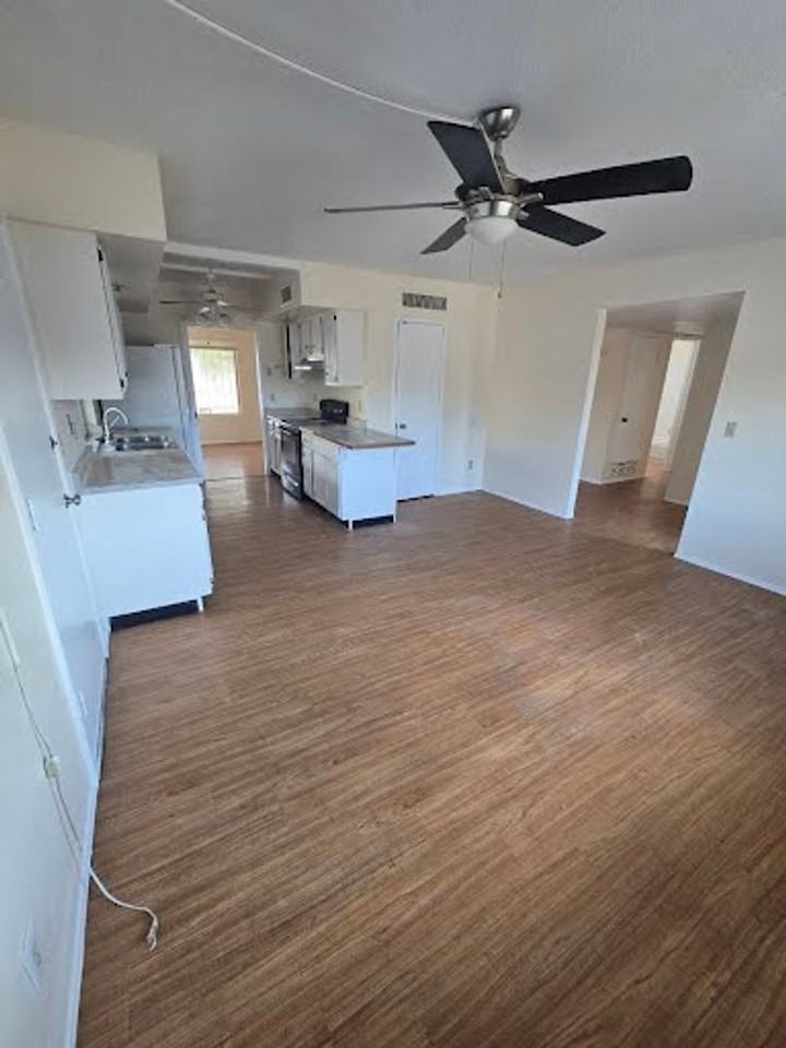 9746 E 32nd St - Photo 5 of 27