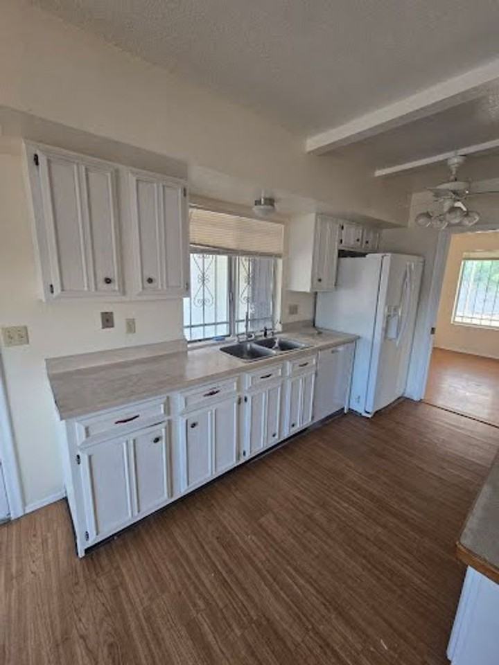 9746 E 32nd St - Photo 6 of 27