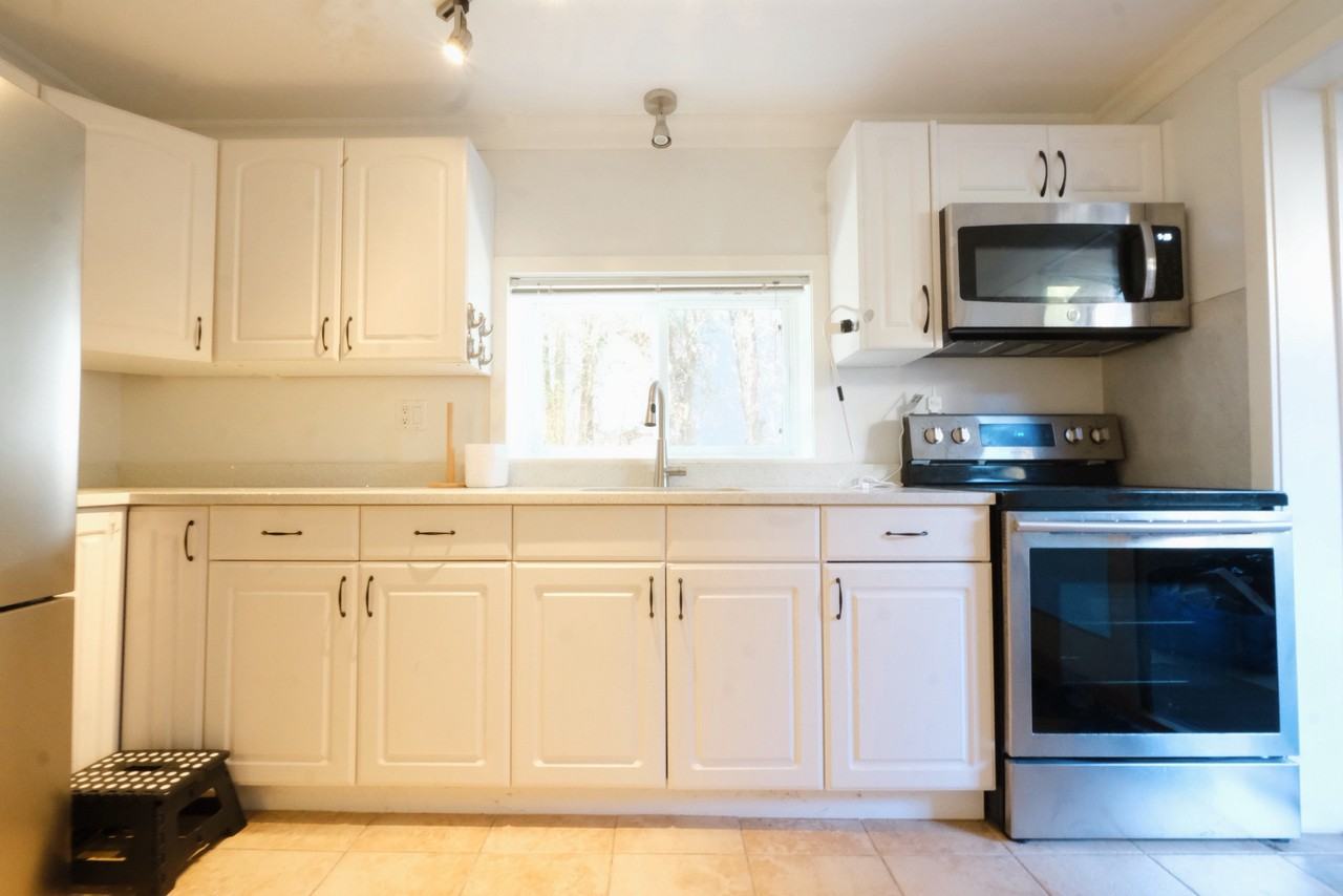 Duchess Ave - Photo 4 of 11