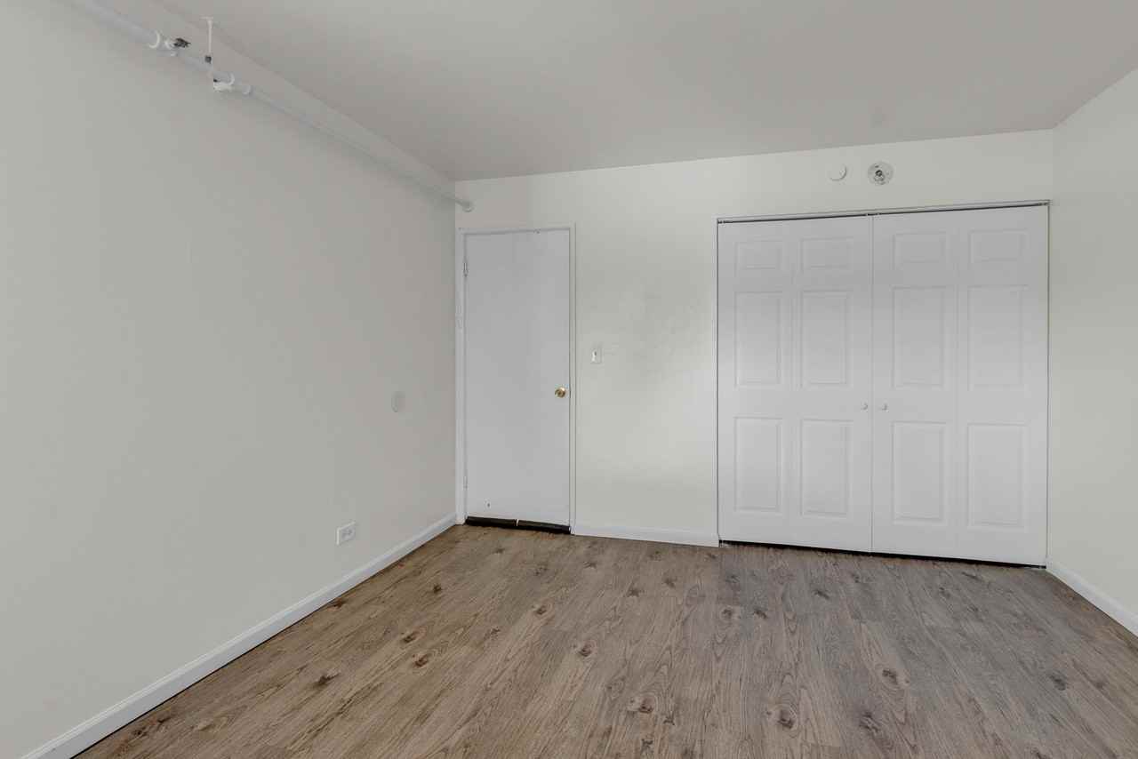 Move-In Ready Apartment – Heat & Gas Included! - Photo 7 of 9