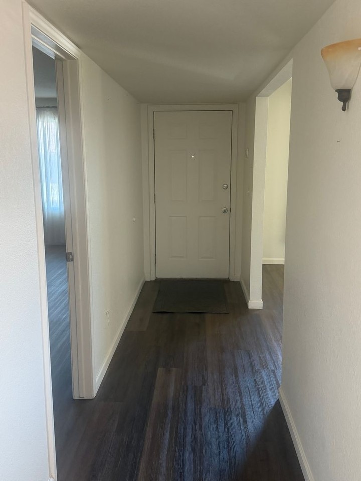 1118 Katherine Dr - Photo 3 of 31