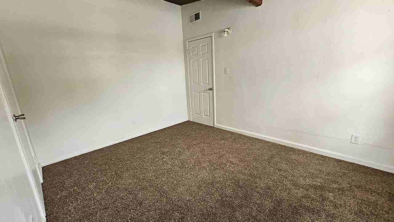 3517 Bucknell St - Photo 4 of 11