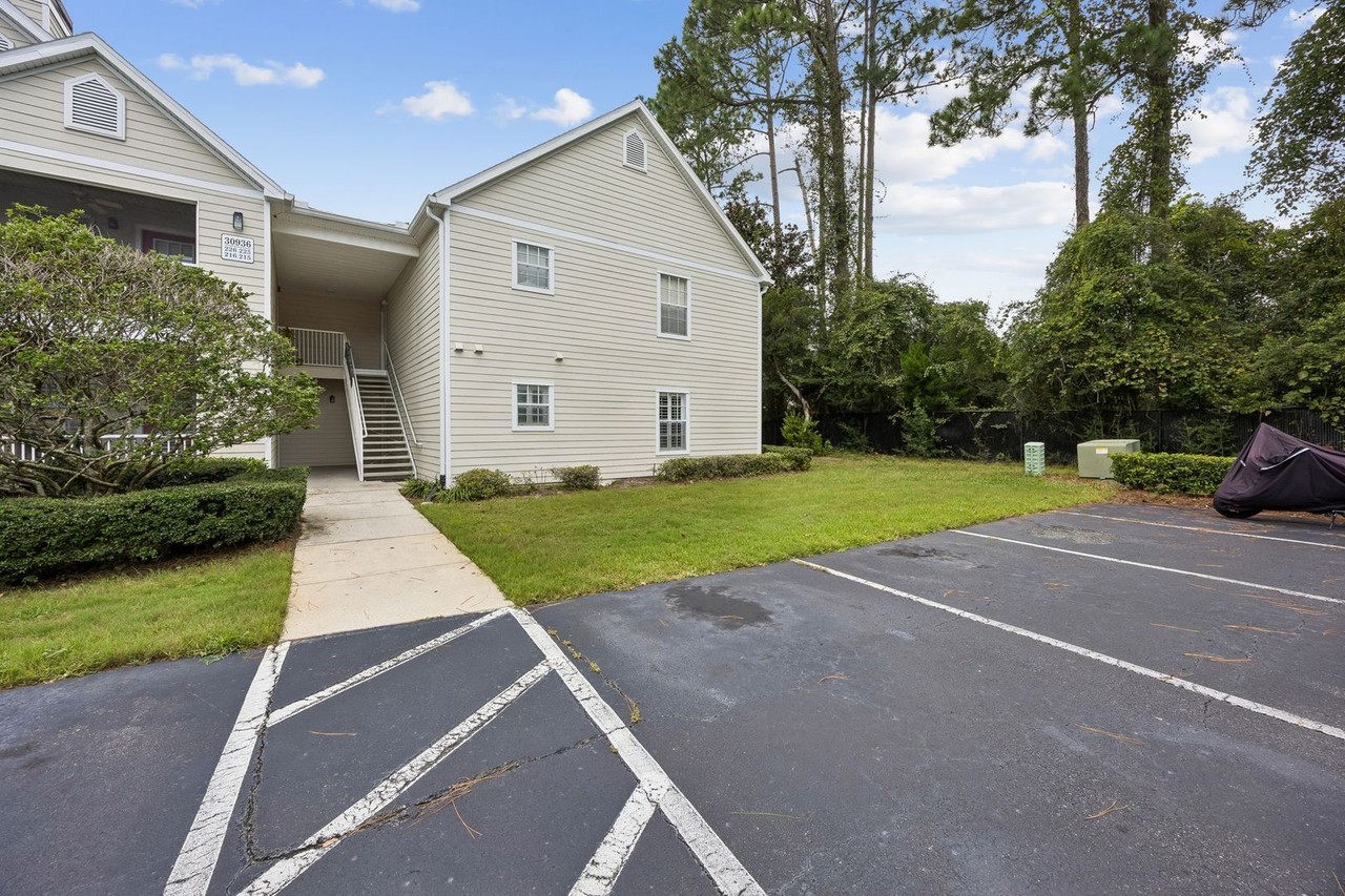 30936 Paradise Cmns - Photo 3 of 47